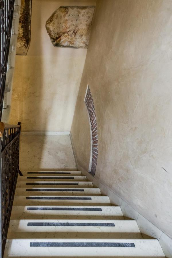 Suite Porta Borsari Verona Luaran gambar