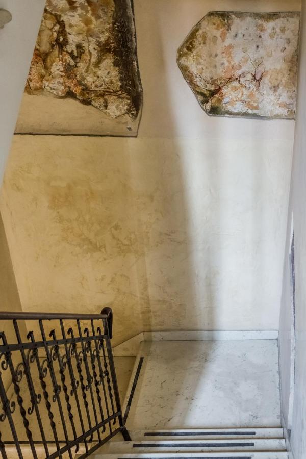 Suite Porta Borsari Verona Luaran gambar